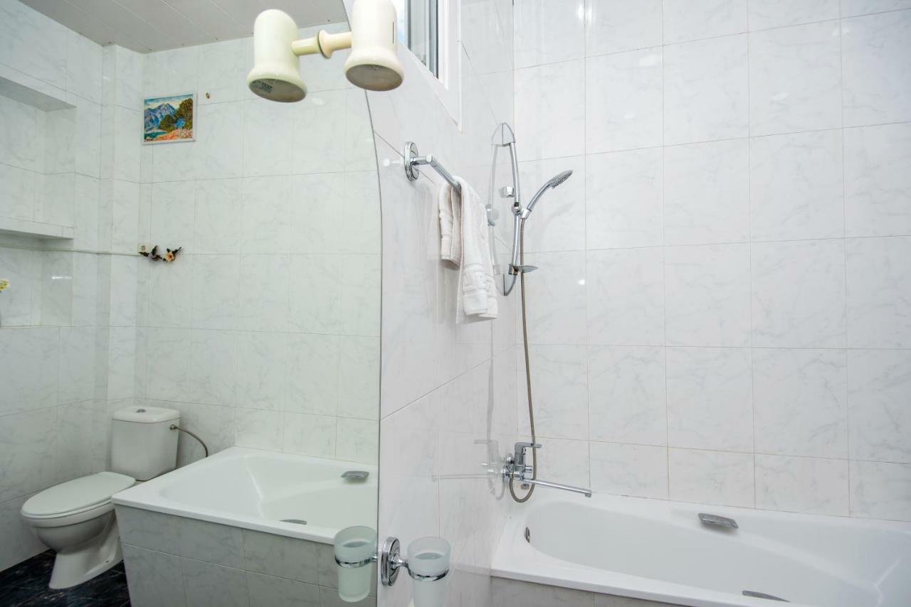 טביליסי Lowell Hotel מראה חיצוני תמונה